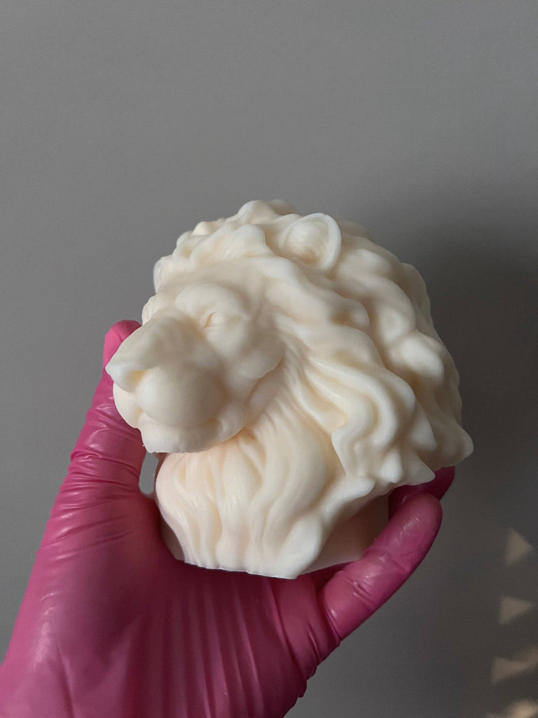 Large Lion Head Candle 4.5x5in