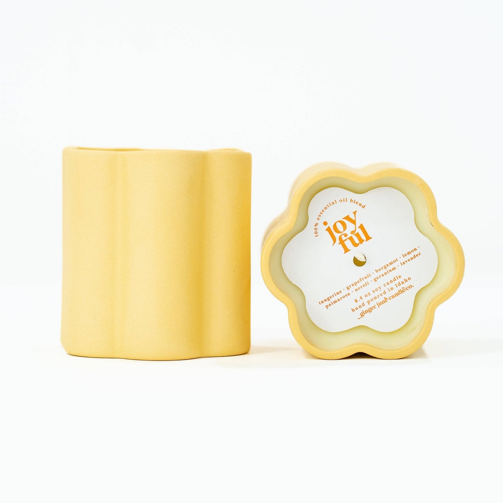 CERAMIC DAISY • 100% essential oil soy candle: Yellow - Joyful Scent
