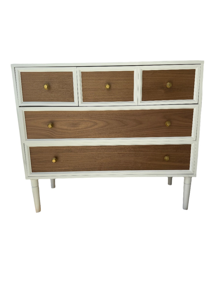 SF Floor Sample Savannah 5-drawer Dresser