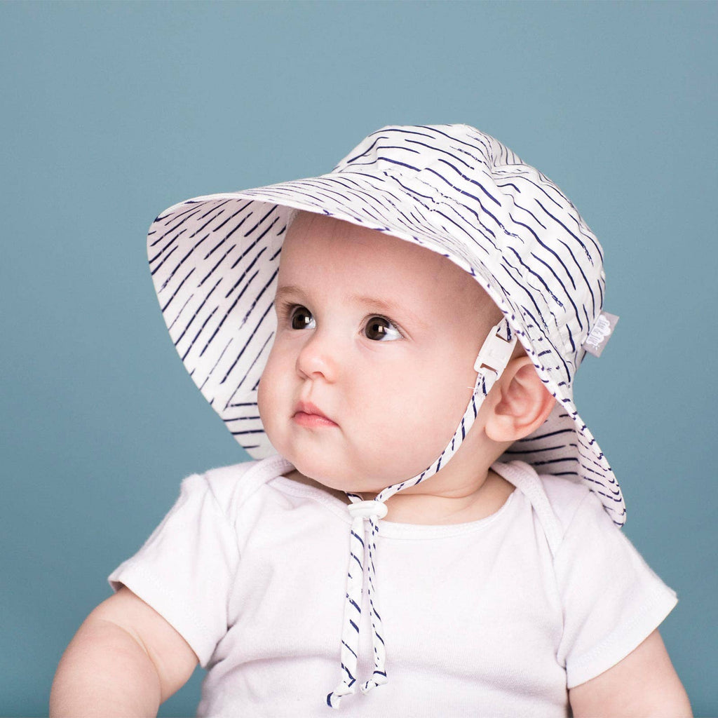 White Waves | Cotton Bucket Hat: M