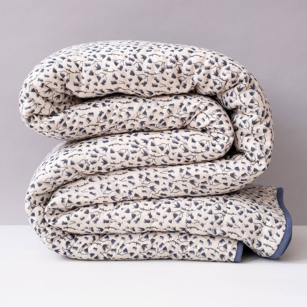Floret Cream Navy Quilt