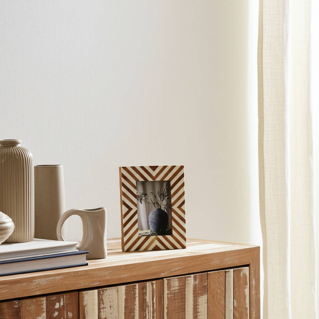 Resin Wood Herringbone Lines Photo Frame - Brown, 4x6 in.