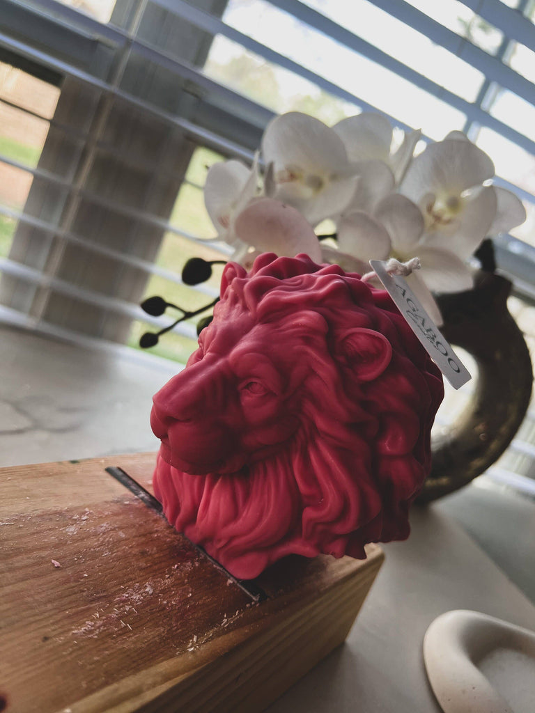 Large Lion Head Candle: Unscented / Cream