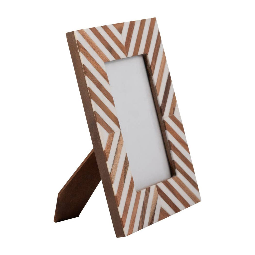 Resin Wood Herringbone Lines Photo Frame - Brown, 4x6 in.