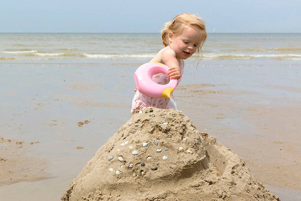 Quut Cana Small - Playful Watering Can. Beach and Sand Toy.: Banana Blue