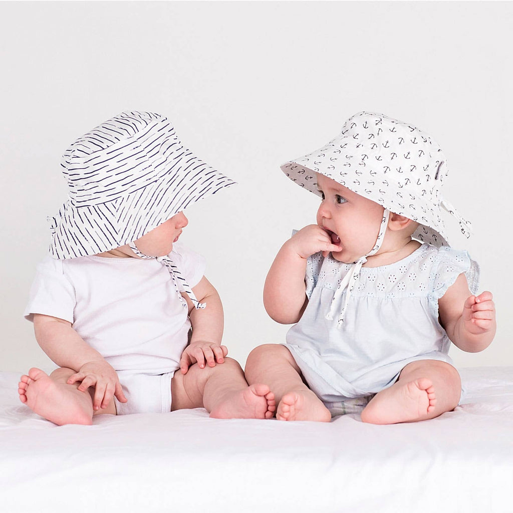 White Waves | Cotton Bucket Hat: M