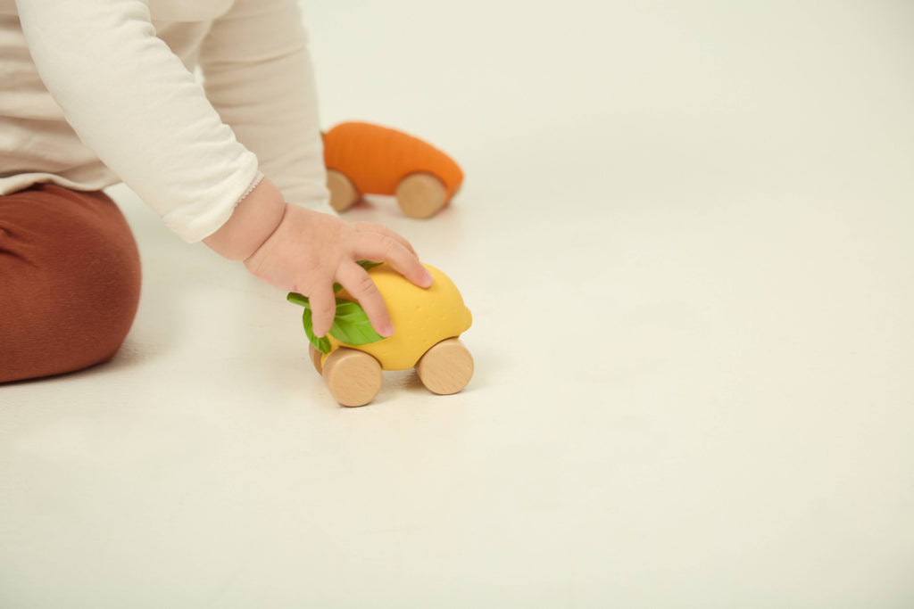 Oli & Carol | Lou The Lemon Baby Car