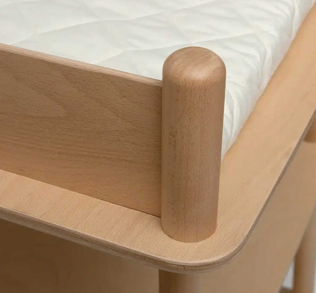 Charlie Crane PAGO Changing Table w Mattress