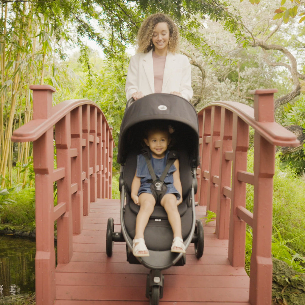 Maxi-Cosi Gia XP Luxe 3-Wheel Travel System