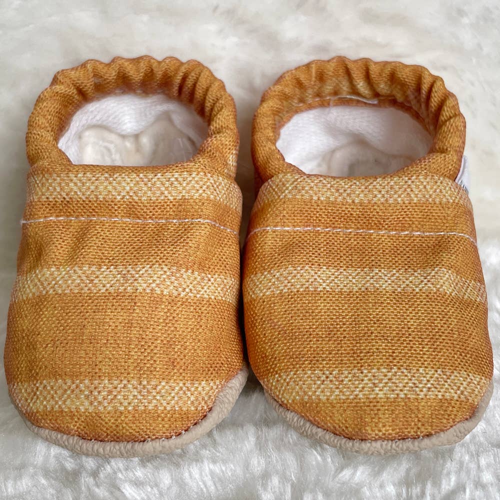 August Clamfeet