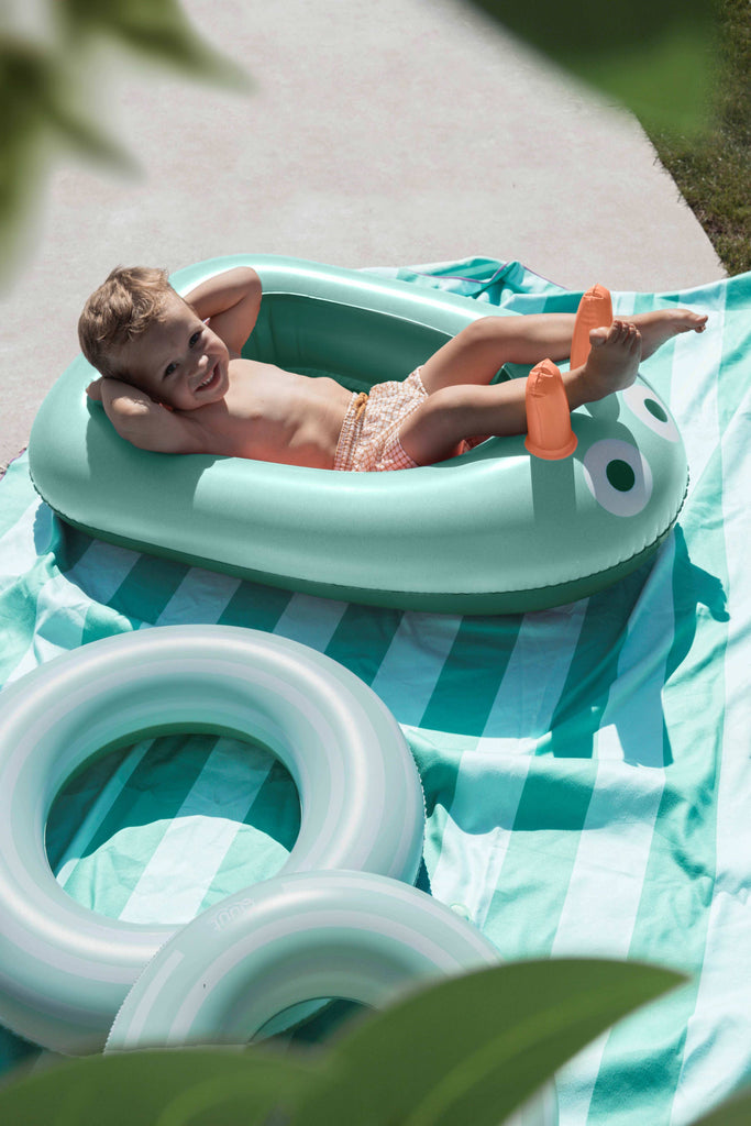 Quut Inflatable Boat -Toy for Kids–Durable & Non-Toxic Vinyl