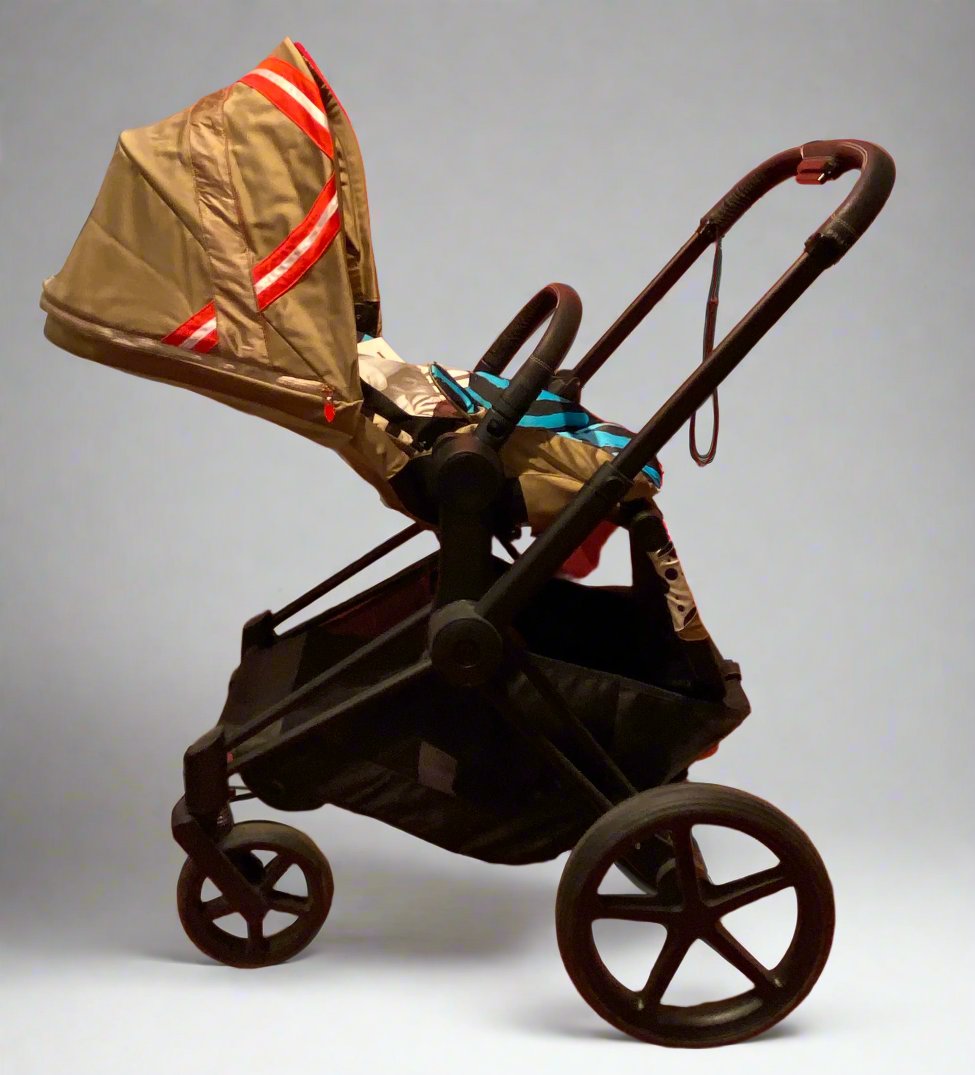 SF Floor Model Sale Cybex Platinum Priam 3 Complete with Karolina Kurk